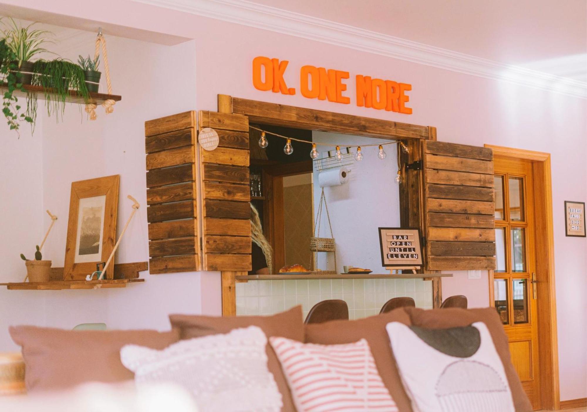 بيت شباب Cliff Surf House أدوس كونهادوس المظهر الخارجي الصورة