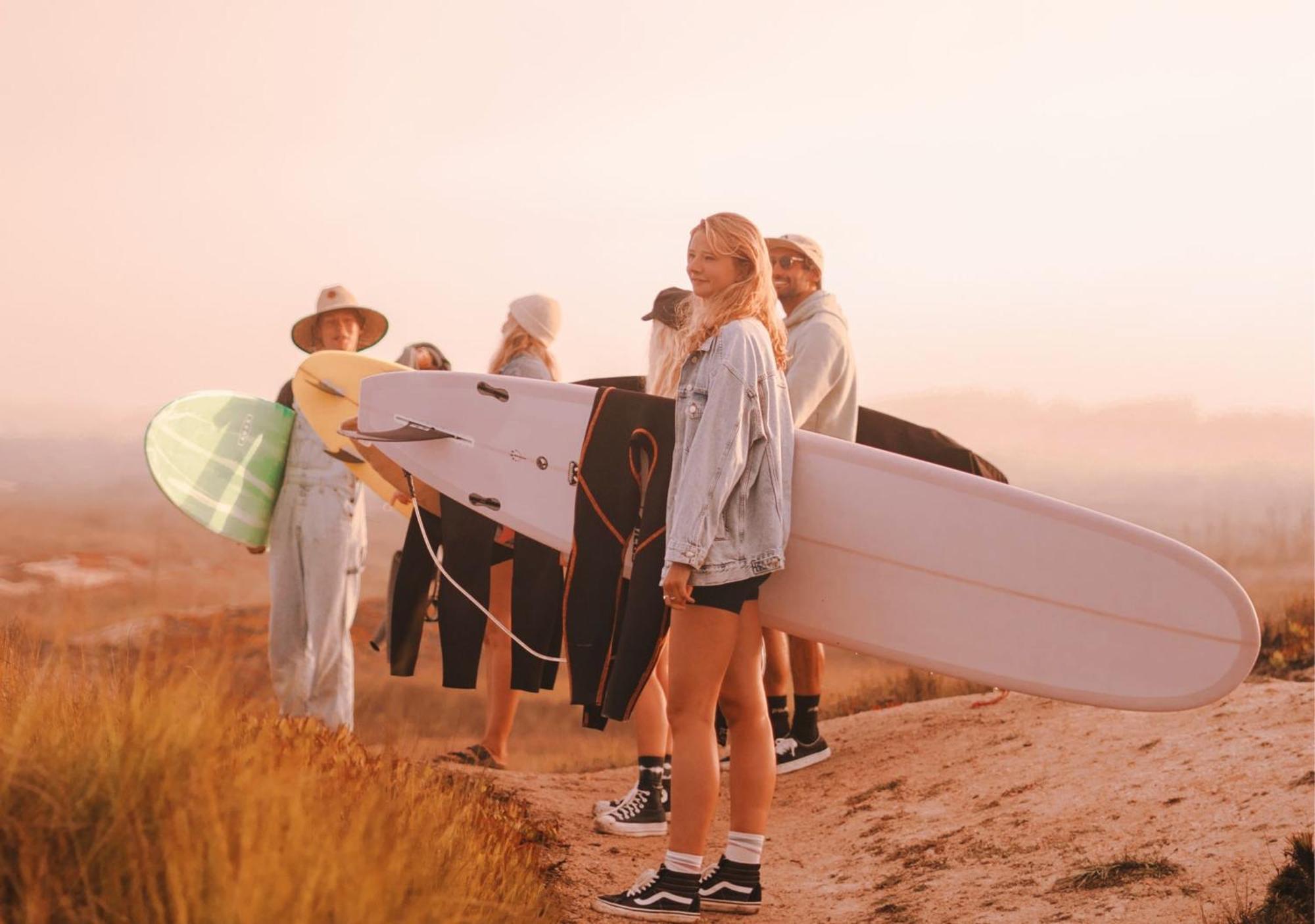 بيت شباب Cliff Surf House أدوس كونهادوس المظهر الخارجي الصورة